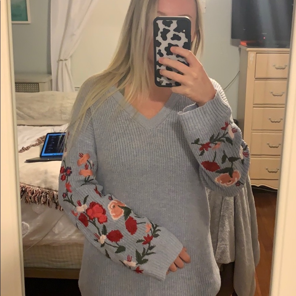 American Eagle sweater